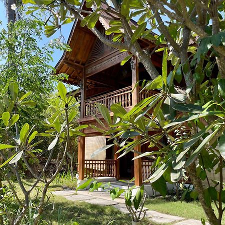 The Exile Sunsetpoint Hotel Gili Trawangan Exterior foto