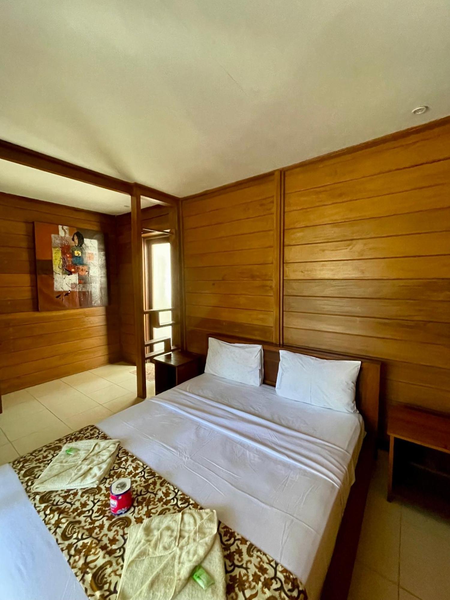The Exile Sunsetpoint Hotel Gili Trawangan Exterior foto