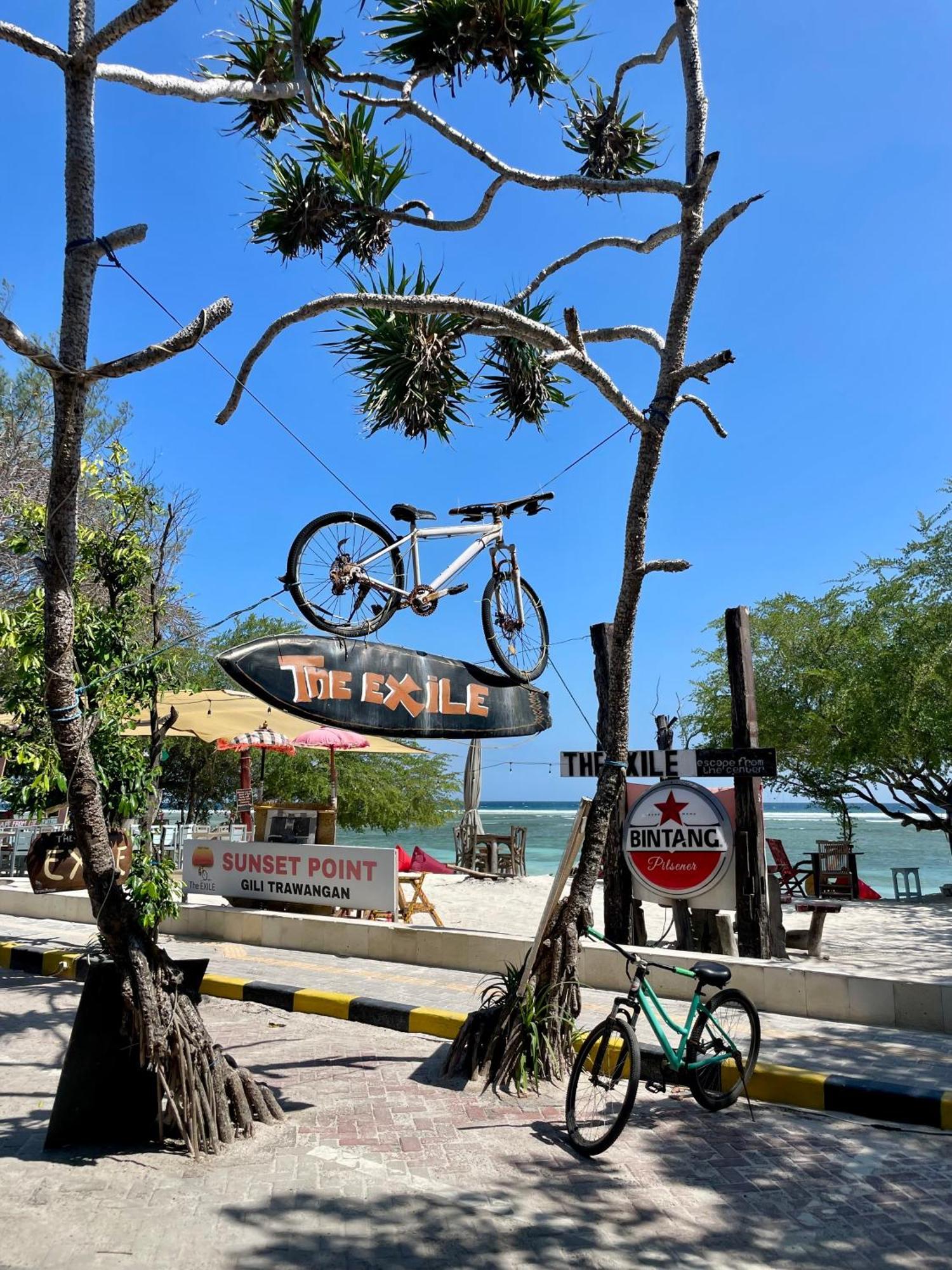 The Exile Sunsetpoint Hotel Gili Trawangan Exterior foto